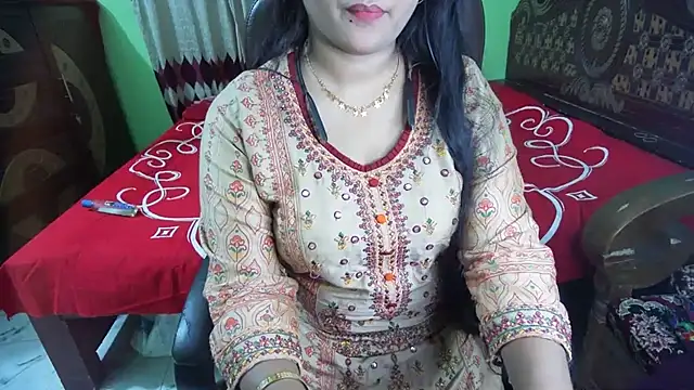 BengaliQueenStar webcam
