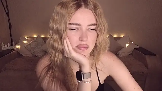 ViolettaLopez live cam on StripChat