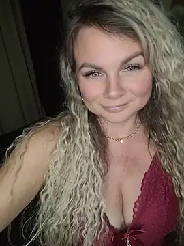 candy_queeen (F milf) - make me wet