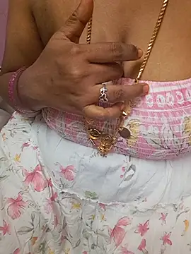 Tamil_Ammani webcam