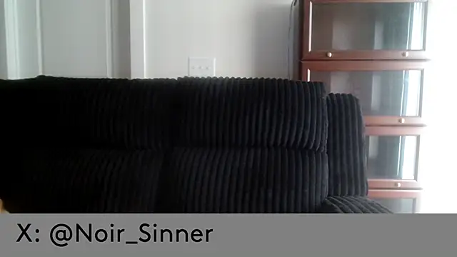 sinnernoir live cam on StripChat