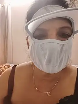 sweet_aunt live cam on StripChat