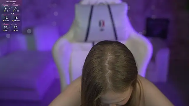 Charlotte_Dreams webcam