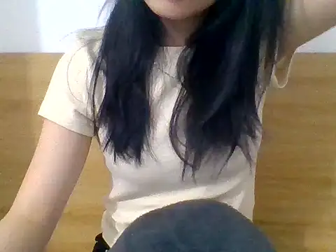 kiraa-007 webcam