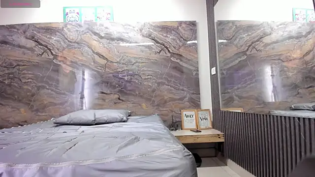 logan-wollf webcam