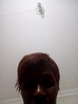 SluttyTall webcam