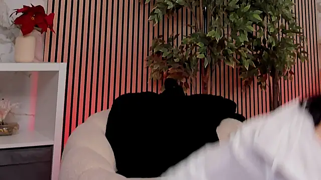 NoctisBella webcam