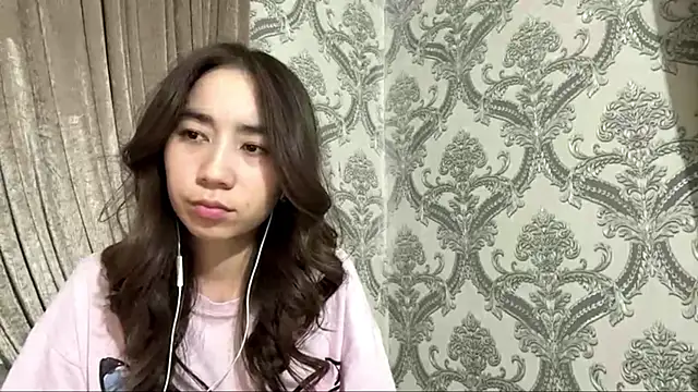 cocoSharms webcam