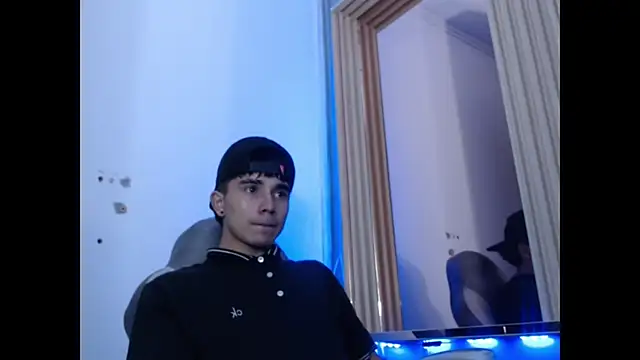 MaximumSteel_ webcam