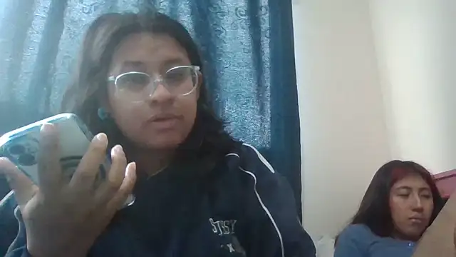 sarah12333 webcam