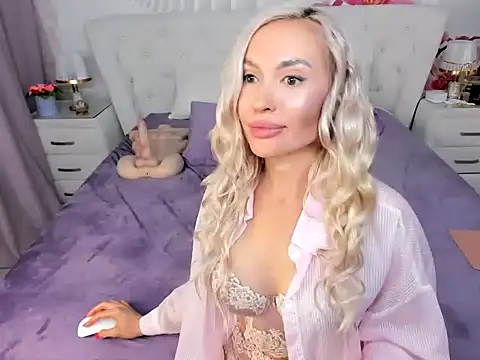 HottieSweetBritney webcam