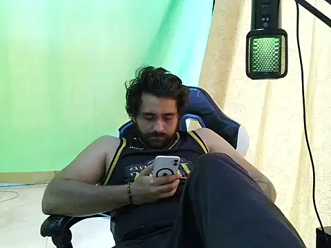 aronmiller404 webcam