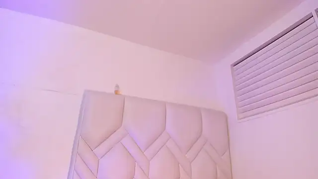 sky_velvet webcam