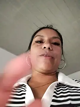 AngelicaStorms webcam