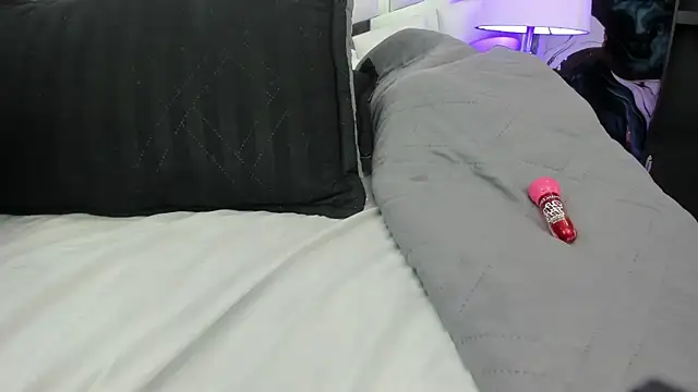ariana_moon00 webcam