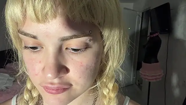 MagalyEssinger webcam