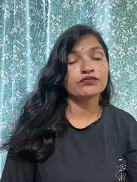 Priyaa_1433