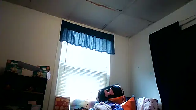 starlight1983 live cam on StripChat