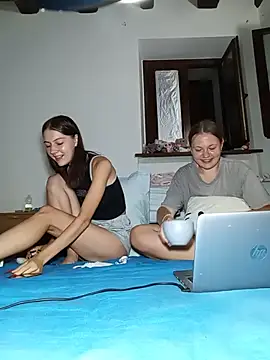 ella_maya live cam on StripChat