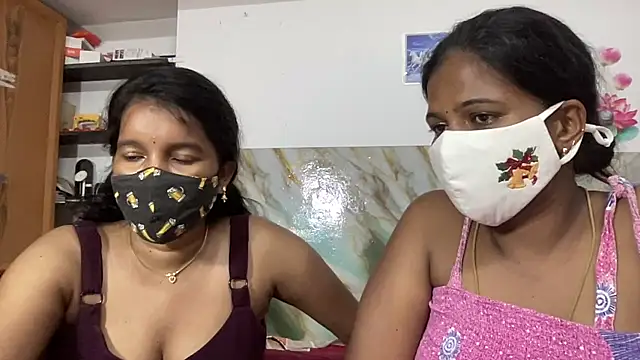 Hot_LoveBirds_ live cam on StripChat