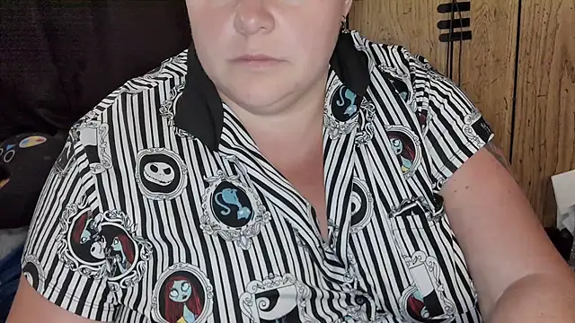 ladylynn13 live cam on StripChat