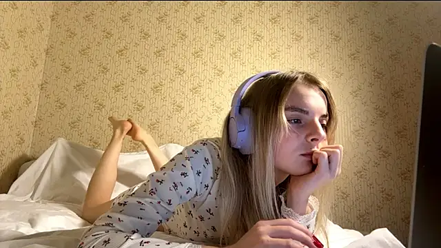 TeodoraBinney webcam