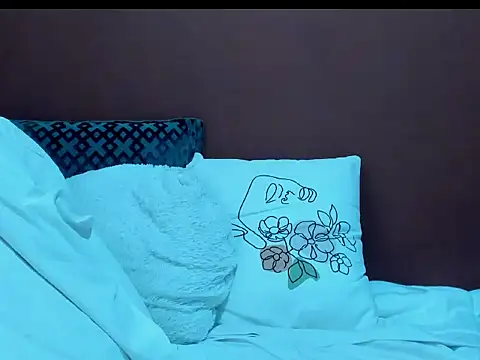 maeve_mackey webcam