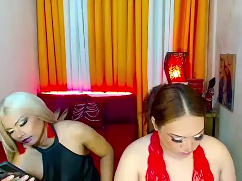 Phenomenal_Shemale live sex cam