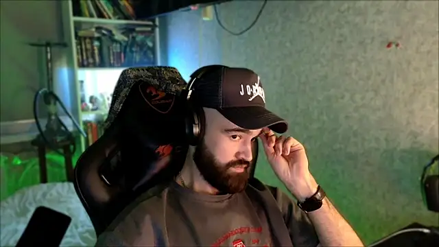 _Serious_Man webcam
