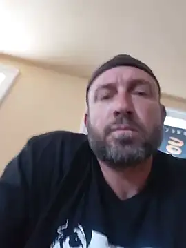 Brucejuce6669 live cam on StripChat