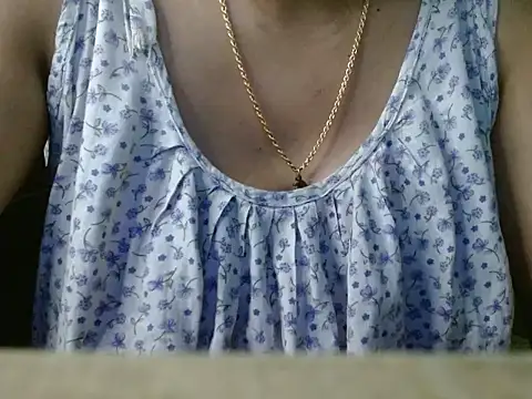 LOVERIAKOL webcam