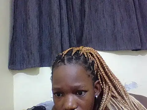 SugarPlumBabe16 webcam