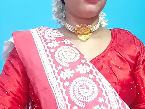 Adhiti_1 live cam on StripChat