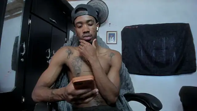 Kofi_exotic_2 webcam