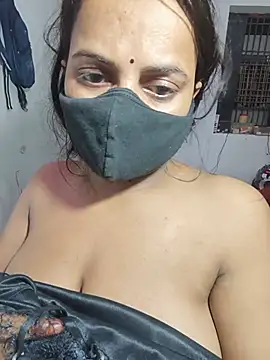 sweety-girll live cam on StripChat