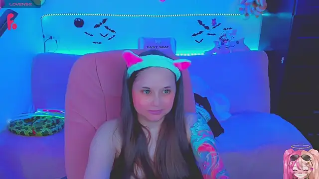 Lolisuccub webcam