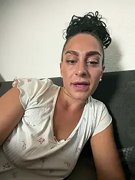 AyshaShirin webcam