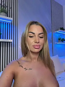 KirstieVegas