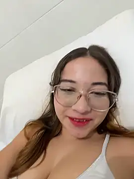 AliciaWhite_nt webcam