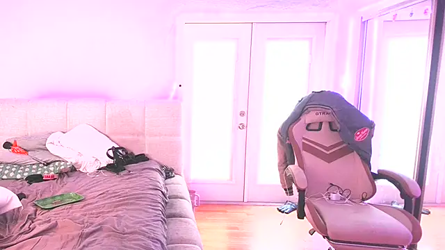 BigMfLuther webcam