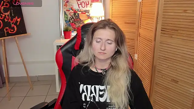 CamillaDreamer webcam
