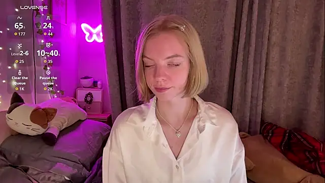 Marry_Sornatiko webcam