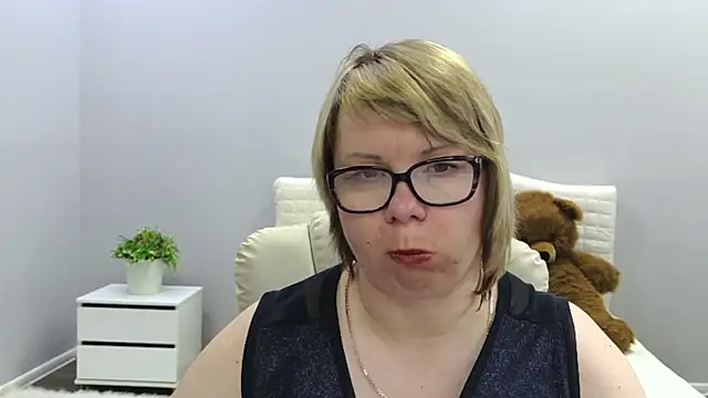 BonnnyBoobsy webcam
