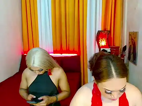 Phenomenal_Shemale webcam
