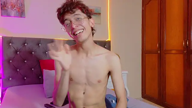 Twink_Sebas7 webcam