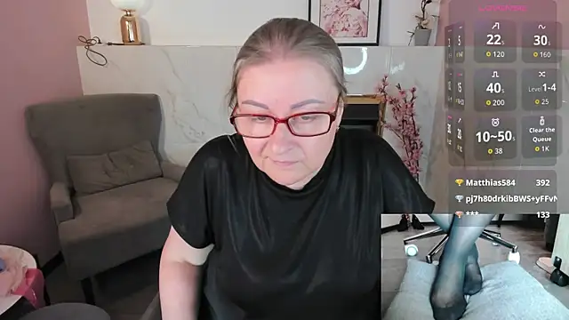 Alexandra_Kind webcam