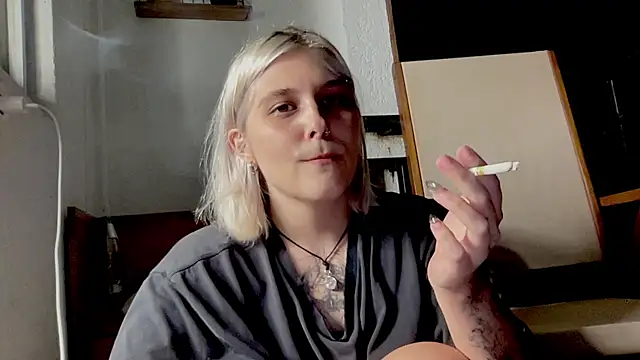 Ella_Bloom webcam