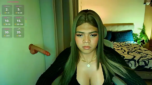 AlloraMarie webcam