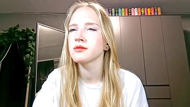 Mia_Azart webcam