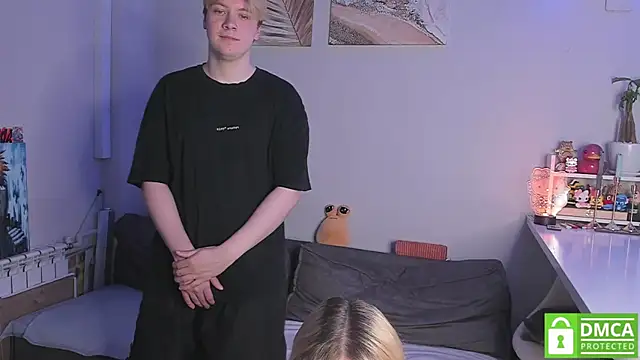 RomPomPony webcam